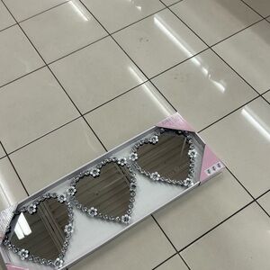 Bebe Wall jeweled mirror decor set for valentine decoration